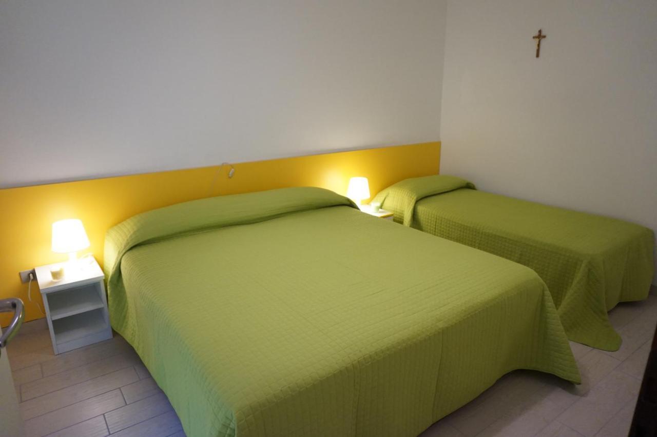 Residence Eva Lignano Sabbiadoro Extérieur photo